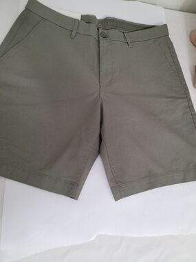 English Laundry Olive Cotton-Blend Flat Front Shorts